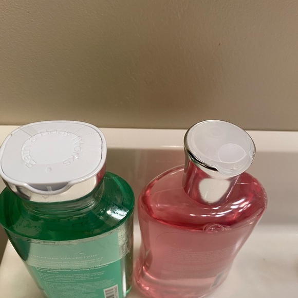New bath and body works shower gels - Picture 3 of 4